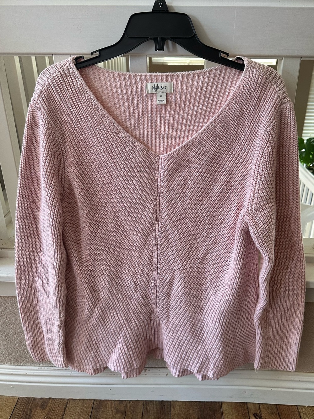 Style & Co. Light Pink V-Neck Ribbed Knit Sweater. Size XL